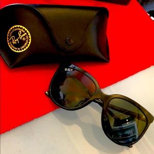 Ray-Ban Cats1000 Sunglasses